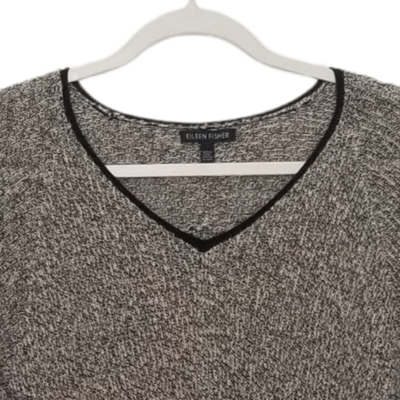 Eileen Fisher Womens Organic Cotton and Linen V-Neck Long Hi Low Sweater. - Picture 4 of 9